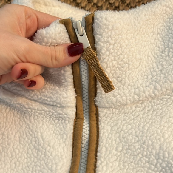 GAP Sherpa - Like New - Picture 2 of 4